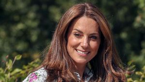 Foto: Gaya Anggun Kate Middleton saat Pamer Baju Baru Rp 28 Juta