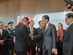 Insinyur RI Setara Asing, Jokowi: Saya Senang