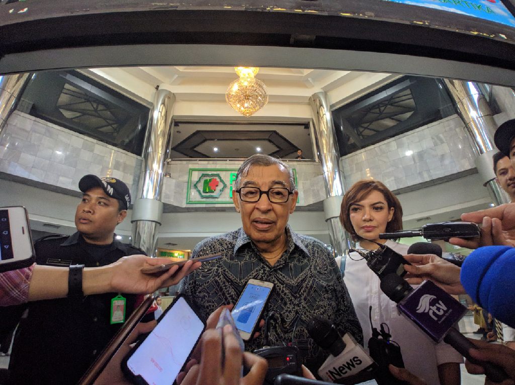 Dijenguk Quraish Shihab, Habibie Disebut Teteskan Air Mata Dijenguk Quraish Shihab, Habibie Disebut Teteskan Air Mata