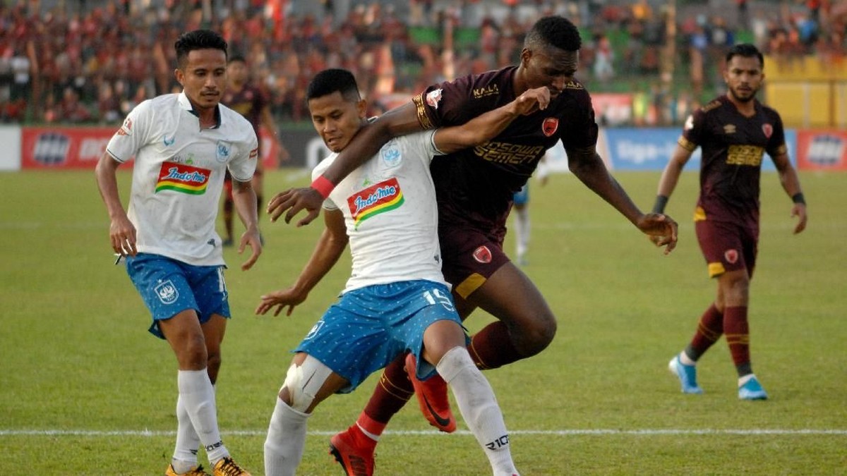 PSM takluk 0-1 dari PSIS Semarang (ANTARA FOTO/Abriawan Abhe)