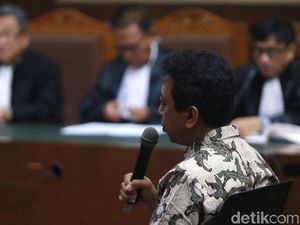 Romahurmuziy Bantah Dibayari Kamar Hotel Pejabat Kemenag Jatim