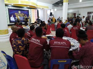 Jamu Mahasiswa Papua, Walkot Banda Aceh Pimpin Doa untuk BJ Habibie