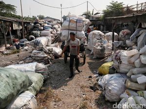 Mengubah Sampah Mendulang Rupiah