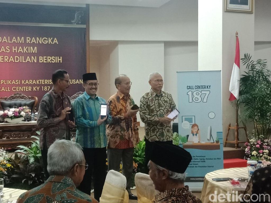 Tingkatkan Pelayanan Publik, Komisi Yudisial Luncurkan KY Mobile Tingkatkan Pelayanan Publik, Komisi Yudisial Luncurkan KY Mobile