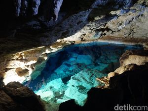 Kupang Punya Gua Ajaib Berair Sejernih Kristal