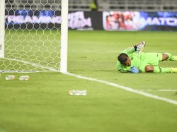 Andritany Dicemooh Suporter, Simon McMenemy Membela