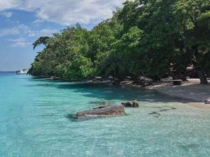 Dari Benteng Sampai Pantai, Ambon Memang Manise