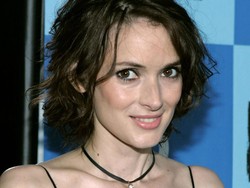 Main Lagi di Beetlejuice, Winona Ryder Kaget dengan Karakternya