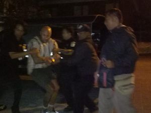 Mabuk, WN Aussie Ngamuk di Kelab Malam Seminyak Sambil Tendangi Motor Mabuk, WN Aussie Ngamuk di Kelab Malam Seminyak Sambil Tendangi Motor