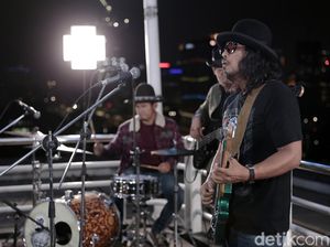 Gugun Blues Shelter Bikin Heboh Rooftop detikcom