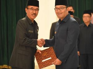 Lantik Sekda Pemprov Jabar, Ini Pesan Ridwan Kamil