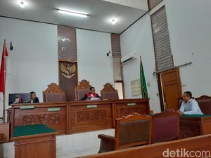 Hakim Kabulkan Permohonan Pencabutan 4 Gugatan Praperadilan Kivlan Zen Hakim Kabulkan Permohonan Pencabutan 4 Gugatan Praperadilan Kivlan Zen