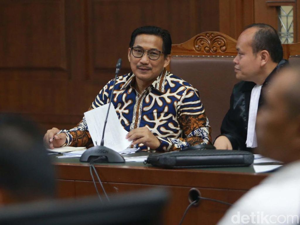 Jaksa Cecar Bowo Sidik soal Duit Kawal Permendag dari Enggartiasto Jaksa Cecar Bowo Sidik soal Duit Kawal Permendag dari Enggartiasto