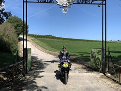 Ini Rasanya Ikut Sekolah Balap Valentino Rossi, Seru Abis!