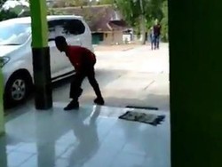 Viral Video Siswa SMP Ancam Guru Pakai Sajam di Gunungkidul