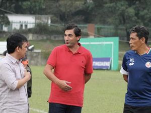 Eks Semen Padang Ditunjuk Tangani Arema FC di Liga 1 Eks Semen Padang Ditunjuk Tangani Arema FC di Liga 1