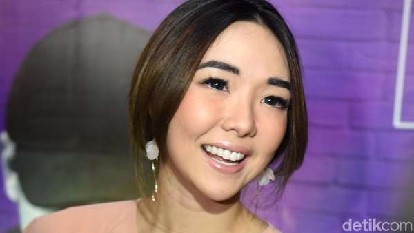 Tawa Gisel saat Ditanya Soal Joget Tawa Gisel saat Ditanya Soal Joget
