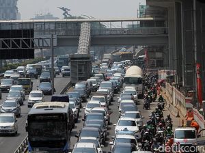 Curhat Penumpang TransJakarta Berjam-jam dari Bekasi