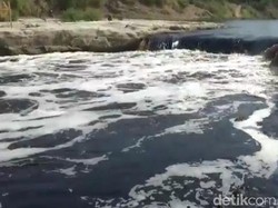 Polda Jateng Turunkan Tim Cek Penyebab Pencemaran Parah Bengawan Solo