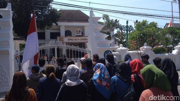 Mahasiswa Cirebon Tolak Kenaikan Iuran BPJS Kesehatan