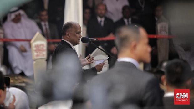 Ilham Ungkap Sembilan Tahun Ritual Cinta Habibie untuk Ainun