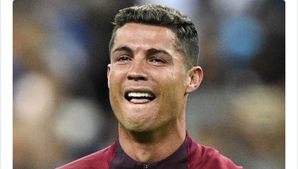 Meme Kocak Ronaldo Nangis Diungguli Messi di FIFA 20