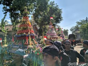 579 Tumpeng dan Getuk Dikirab dalam Festival Golan di Ponorogo