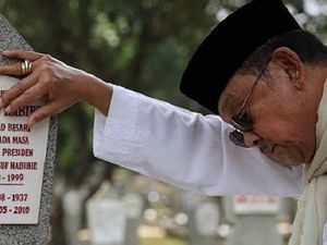 Doa Ketika Sedih yang Biasa Dibaca Almarhum BJ Habibie