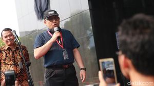Novel Baswedan Temui Massa Aksi Tolak Revisi UU KPK