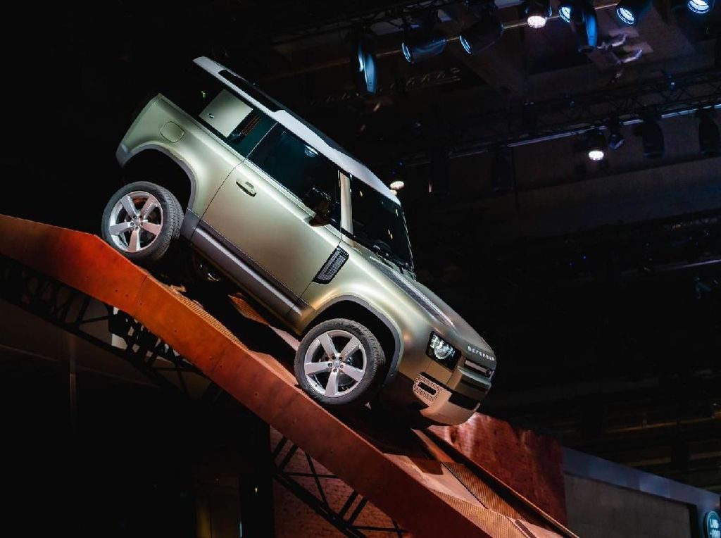 Land Rover New Defender Sajikan Ketangguhan Sejati Land Rover New Defender Sajikan Ketangguhan Sejati