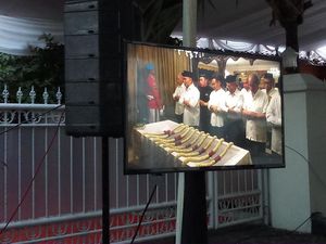 Mendikbud Melayat ke Rumah Duka BJ Habibie