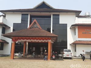 Klinik Mata di Bogor Ini Jadi Saksi Perjuangan Ainun-Habibie Berantas Kebutaan