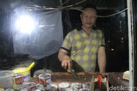 Martabak Flamboyan: Legit Empuk Martabak Manis Klasik yang Selalu Ngangeni