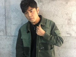 Mewah, Jay Chou Kejutkan Istri dengan Buat Tulisan Romantis di Awan
