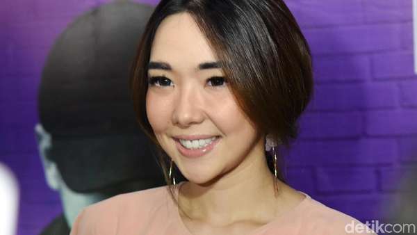 Tawa Gisel saat Ditanya Soal Joget Tawa Gisel saat Ditanya Soal Joget