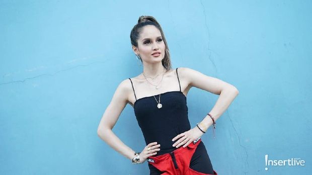 Cinta Laura bicara soal lagu barunya