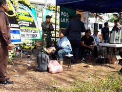 Wanita yang Diamankan di Dekat Rumah Habibie Diserahkan ke Dinsos