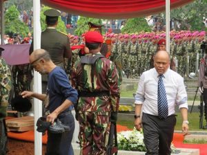 Ilham Ceritakan Kebiasaan BJ Habibie Setiap Jumat ke Makam Ainun
