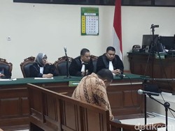 Mantan Plt Kepala Badan Pendapatan Gresik Divonis 4 Tahun Penjara