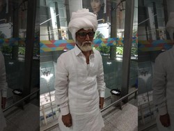 Demi Terbang ke New York, Pria India Menyamar Jadi Kakek-kakek