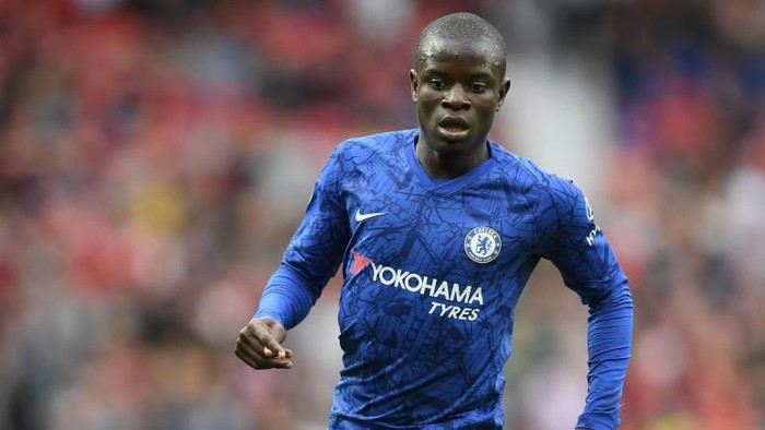 MANCHESTER, ENGLAND - AUGUST 11: NGolo Kante of Chelsea in action during the Premier League match between Manchester United and Chelsea FC at Old Trafford on August 11, 2019 in Manchester, United Kingdom. (Photo by Michael Regan/Getty Images)