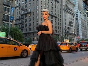 Youtuber James Charles Dikritik Pakai Gaun Wanita di New York Fashion Week