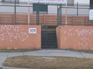Masjid di Brisbane Dirusak dengan Lambang Swastika Nazi Masjid di Brisbane Dirusak dengan Lambang Swastika Nazi