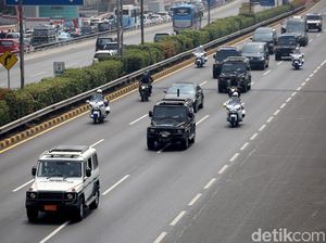 Lihat Lagi Moge Para Pengawal Presiden dan Wakil Presiden Lihat Lagi Moge Para Pengawal Presiden dan Wakil Presiden