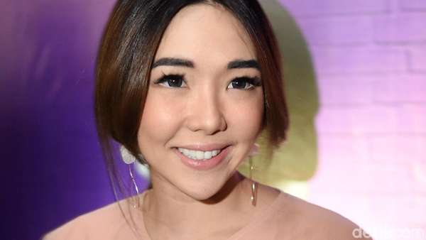 Tawa Gisel saat Ditanya Soal Joget Tawa Gisel saat Ditanya Soal Joget