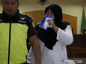 Terima Suap dari Gembong Narkoba WN Prancis, Kompol Tuti Dihukum 3 Tahun Bui Terima Suap dari Gembong Narkoba WN Prancis, Kompol Tuti Dihukum 3 Tahun Bui