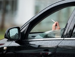 Rekor 1 Juta Warga Inggris Setop Merokok Selama Pandemi Corona