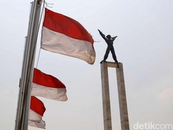 Video: Peringati G30S, Gedung Pemerintah Kibarkan Bendera Setengah Tiang