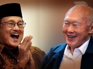 Lee Kuan Yew dan Dubes AS Tolak Habibie Jadi Wapres