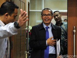 Alexander: Kalau Boleh Saya Katakan, Hanya Orang Goblok Kena OTT